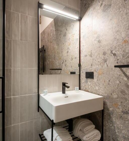 פנסיון Residenza Leutari