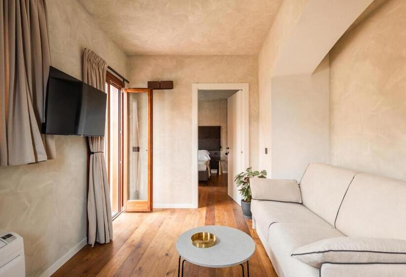 פנסיון Residenza Leutari