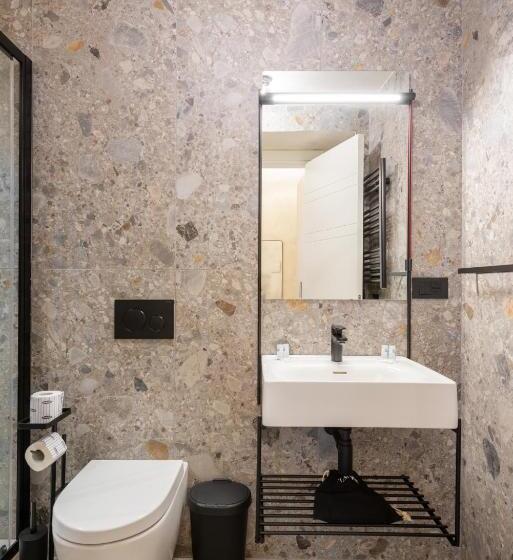 פנסיון Residenza Leutari