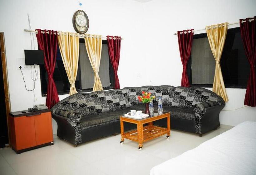 بنسيون The Four Winds House