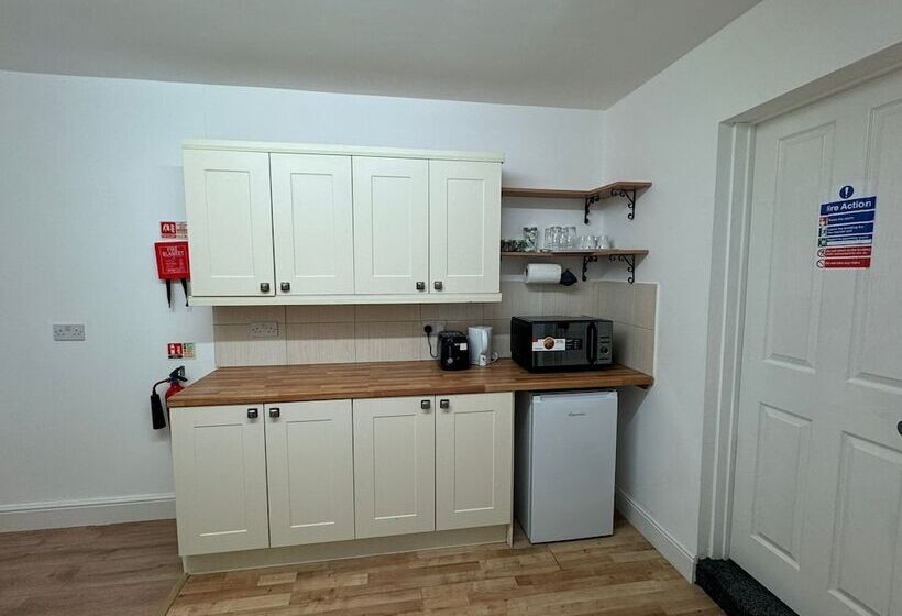 بنسيون The Paradise Guest House