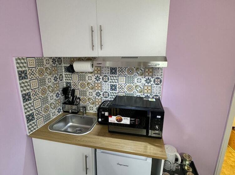 بنسيون The Paradise Guest House