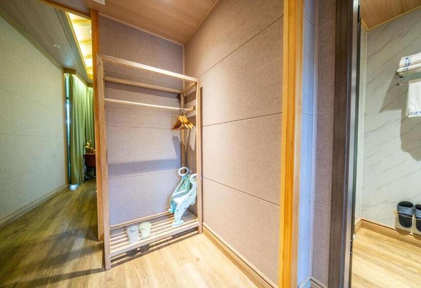 استراحتگاه 珠海横琴星乐度露营小镇