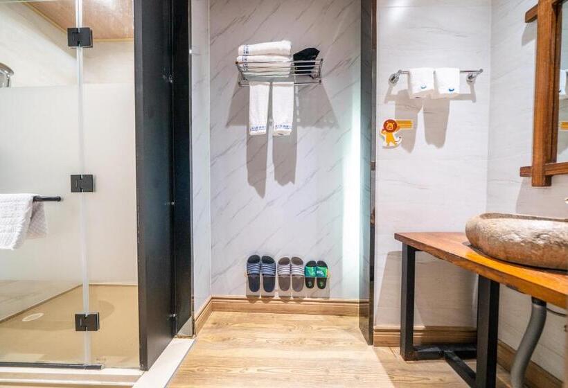 استراحتگاه 珠海横琴星乐度露营小镇