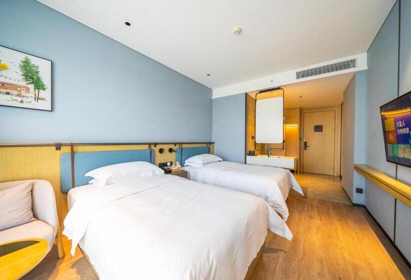 استراحتگاه 珠海横琴星乐度露营小镇