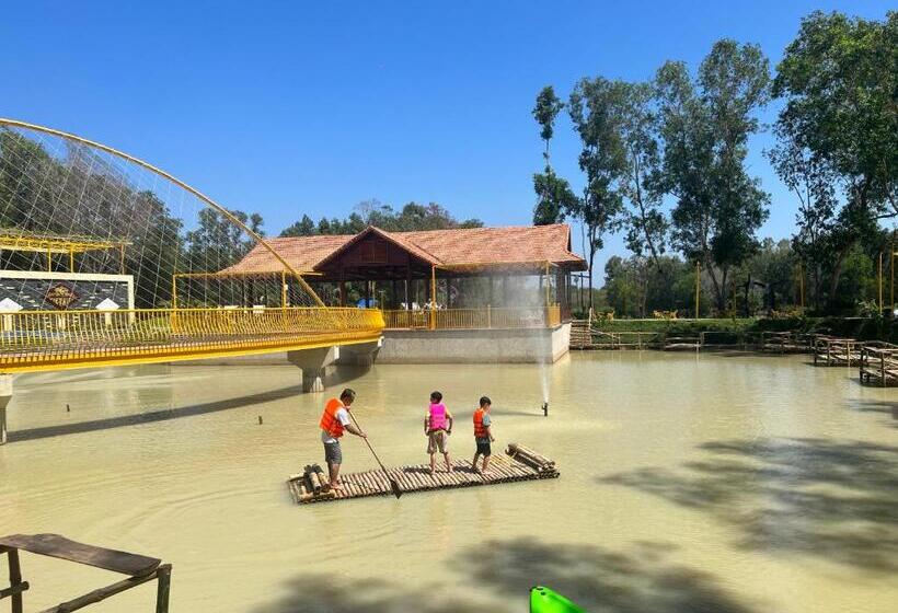 استراحتگاه The Grand Việt Kiều