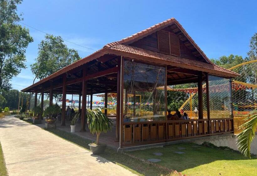 استراحتگاه The Grand Việt Kiều