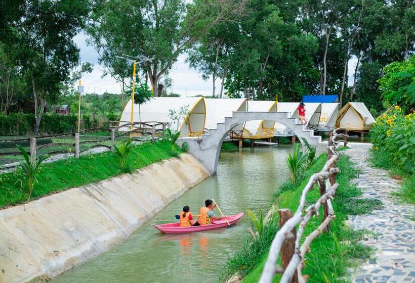 استراحتگاه The Grand Việt Kiều