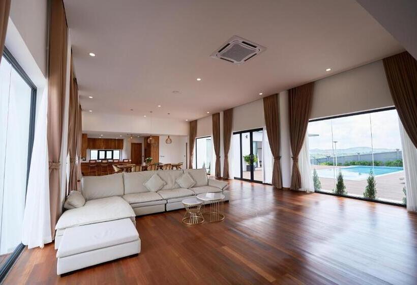 منتجع The Pine Mansion