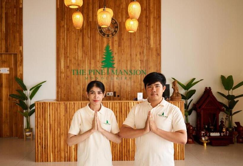 リゾートホテル The Pine Mansion