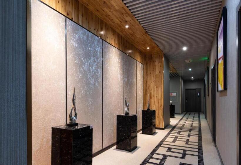 Starway Hotel Chongqing Yongchuan Zhongyang Street