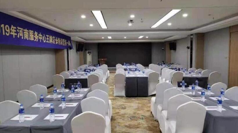 Starway Hotel Zhengzhou Zhengdong Commercial Center