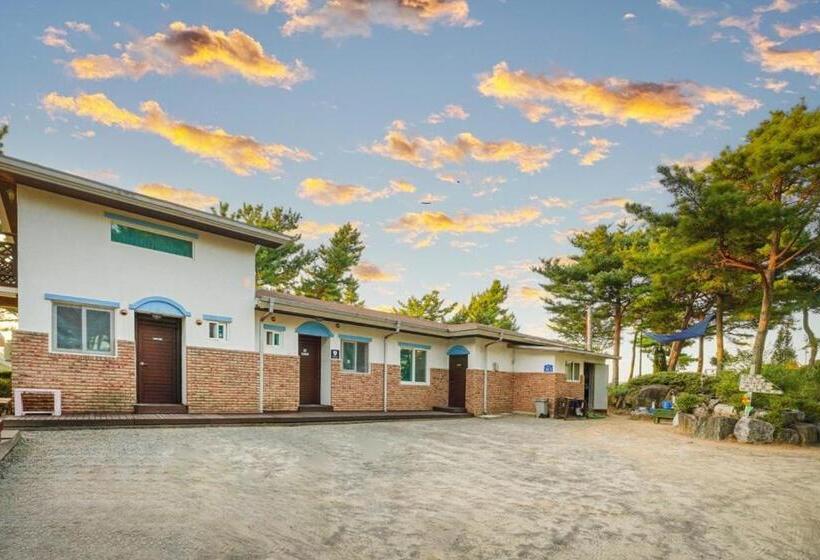 Taean Haeyang Jungwon Pension