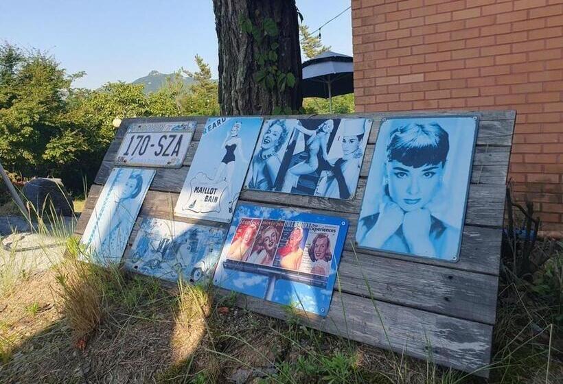 Taean Haeyang Jungwon Pension