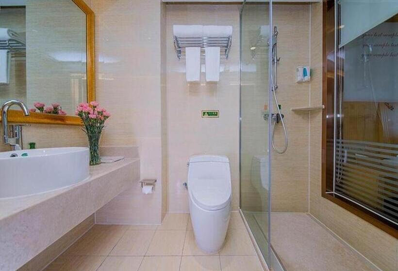 Vienna Hotel Wuhan Huazhong Normal University Huquan Metro Station