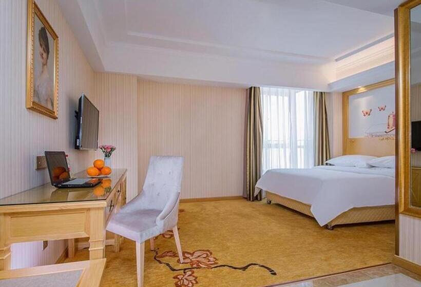 Vienna Hotel Wuhan Huazhong Normal University Huquan Metro Station