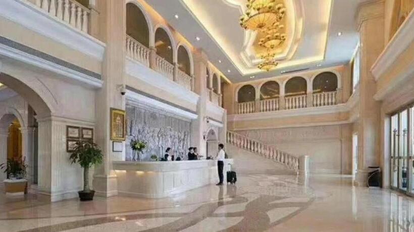 Vienna International Hotel Shenzhen North Railway Station Wanzhongcheng