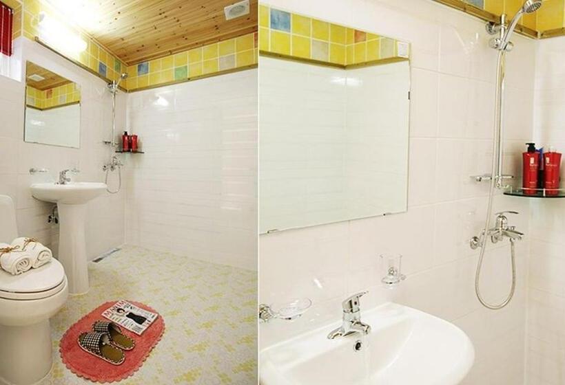 Yangyang Riverhill Pension