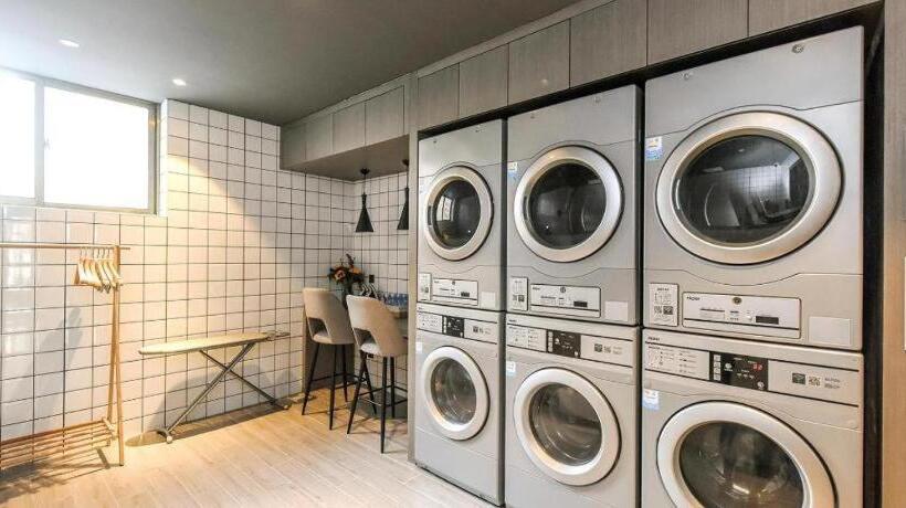 Atour Hotel Lanzhou East Market Meteorological Bureau Metro Station