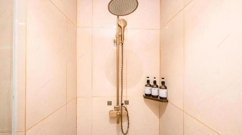 Echeng Hotel Lhasa Potala Palace