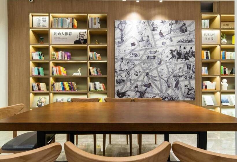 Hanting Hotel Baoding Baigou International Suitcase And Bags Bazaar