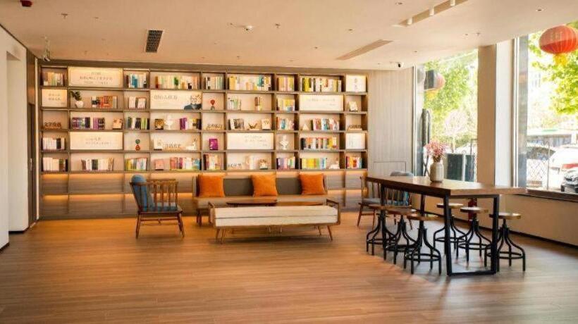 Hanting Hotel Baoding Xiong County Bus Station