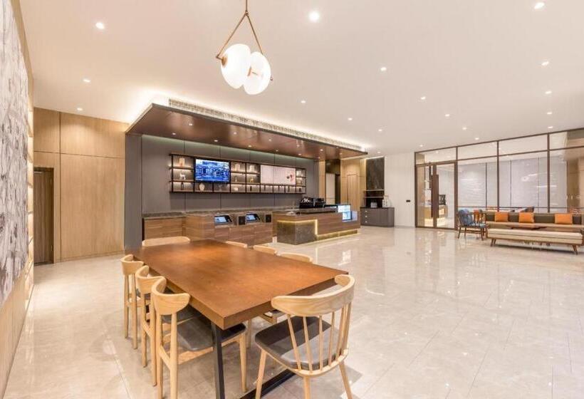 Hanting Hotel Bengbu South Railway Station