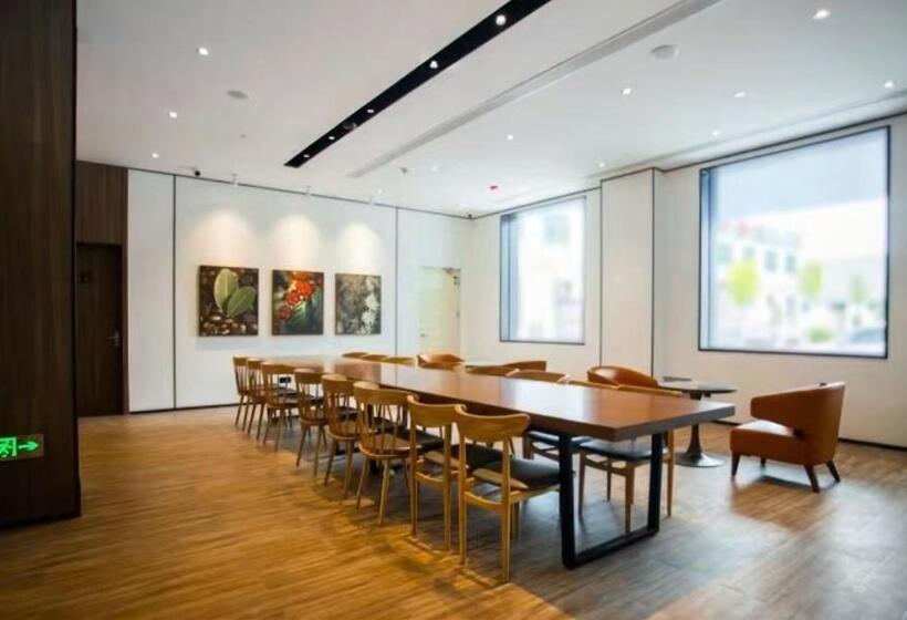 Hanting Hotel Changzhi Xiangyuan Donghu Park