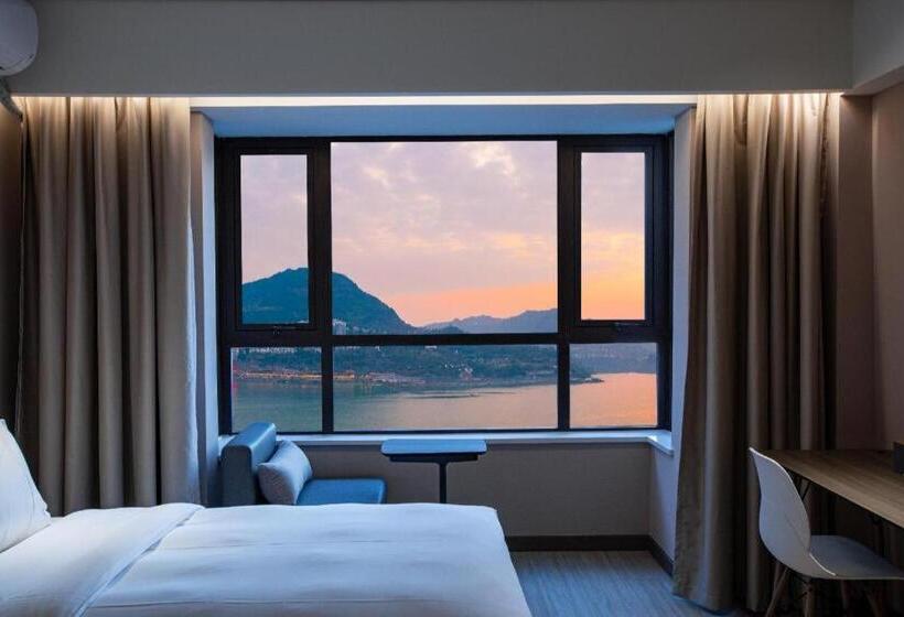 Hanting Hotel Chongqing Yunyang Bingjiang Park