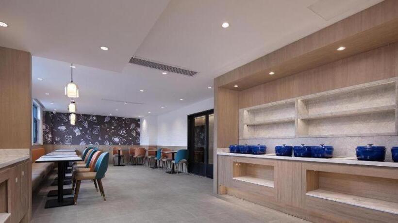 Hanting Hotel Fenghuang Ancient City