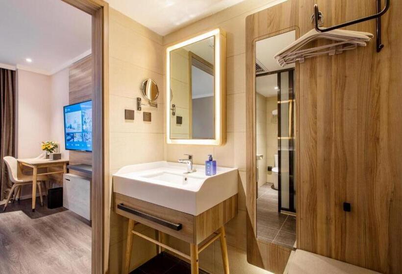 Hanting Hotel Guiyang Big Cross Square