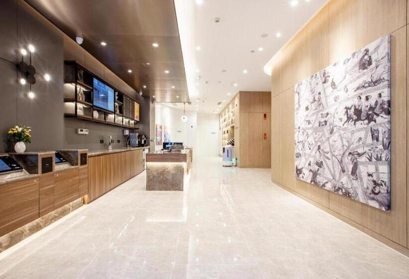 Hanting Hotel Guiyang Big Cross Square