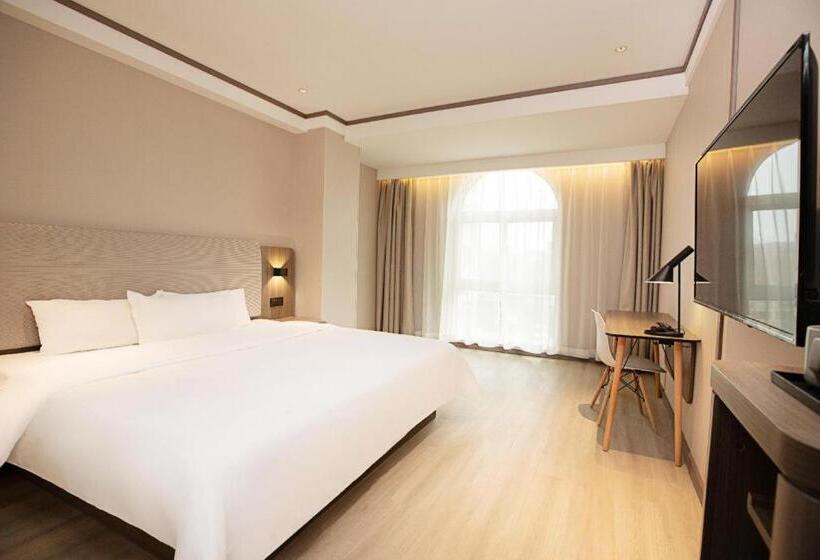 Hanting Hotel Hebi Qi County Bus Station