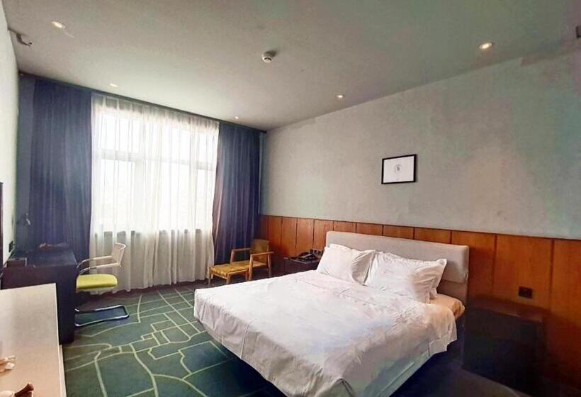 Hanting Hotel Hebi Qi County Bus Station