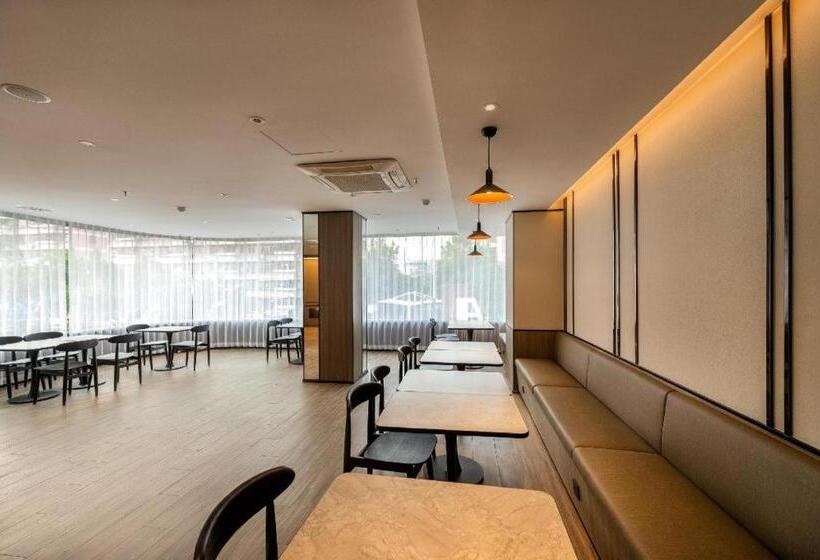 Hanting Hotel Maoming Railway Station