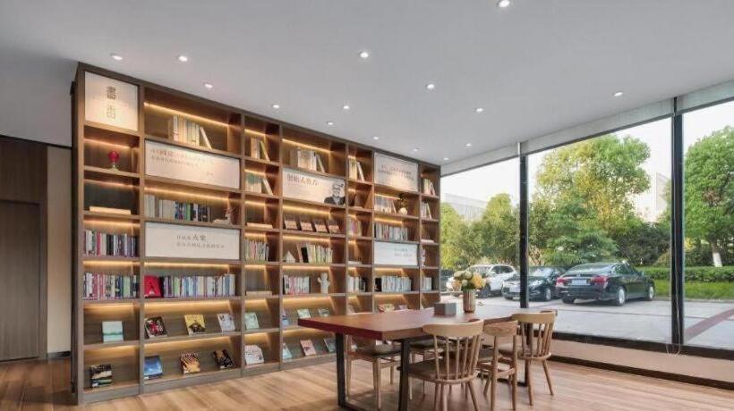 Hanting Hotel Nanjing Lishui Wanda Plaza