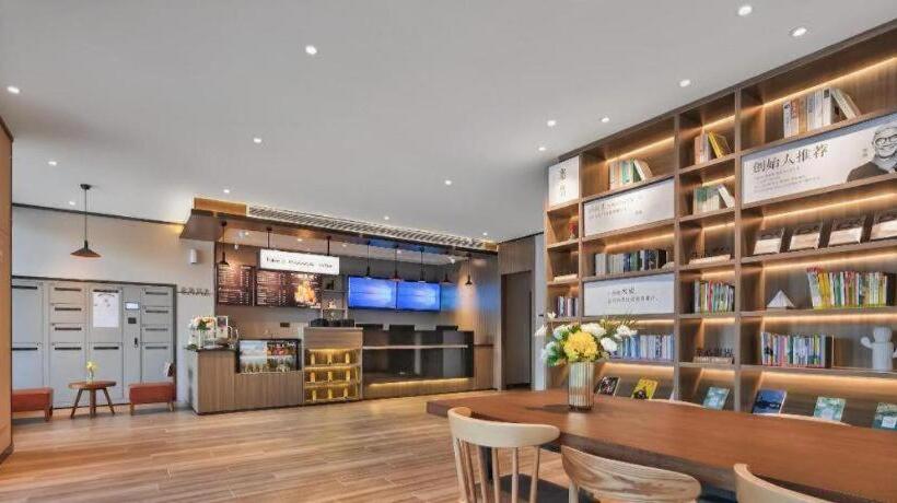 Hanting Hotel Nanjing Lishui Wanda Plaza