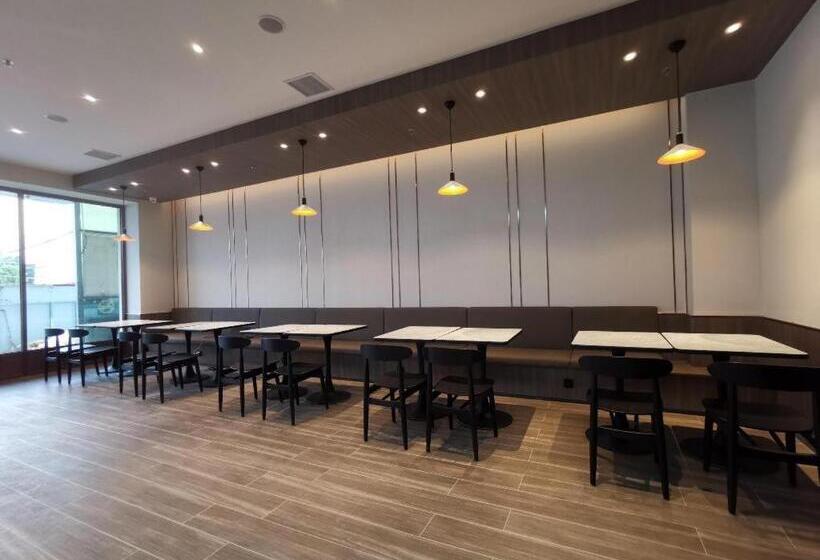 Hanting Hotel Quanzhou Jiangnan Xingxian Road