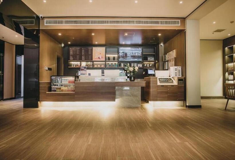 Hanting Hotel Tianjin Chenglindao Metro Station