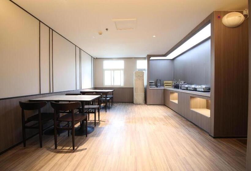 Hanting Hotel Wuhan Xianggang Road Children S Hospital