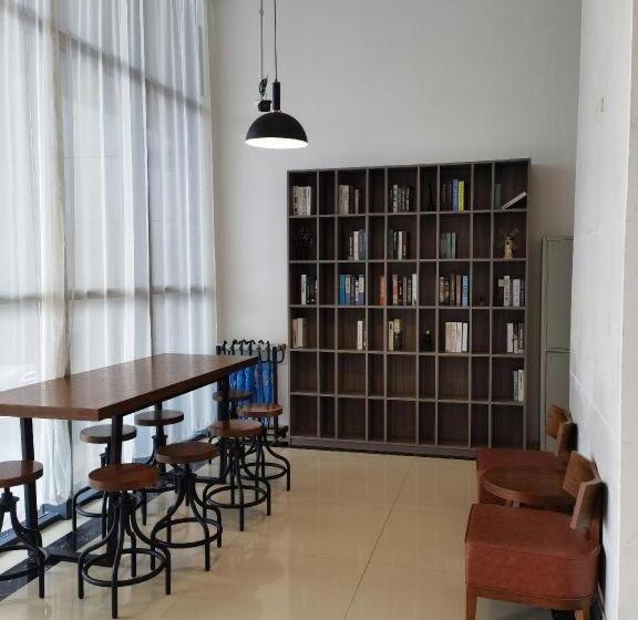 Hanting Hotel Yancheng Dafeng North Bus Station