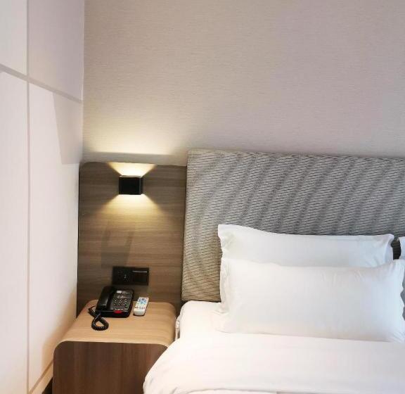 Hanting Hotel Yancheng Dafeng North Bus Station