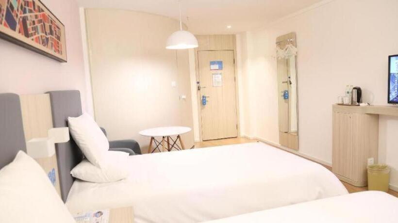 Hanting Hotel Yibin High Gaoke Station