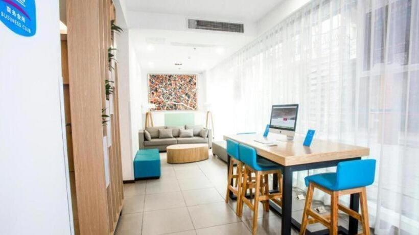 Hanting Hotel Yibin High Gaoke Station