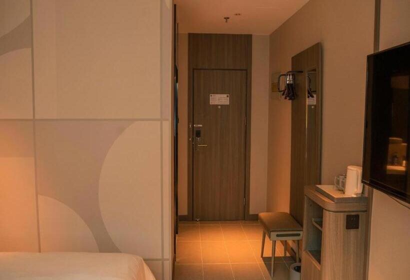 Hanting Hotel Zhalantun Qinghe Home Plaza