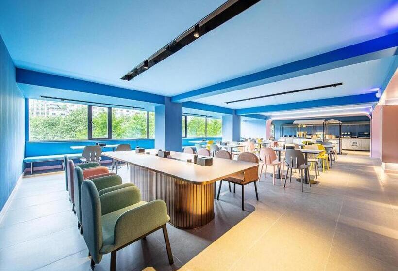 Hanting Hotel Zunyi Site Of Association Dingzikou