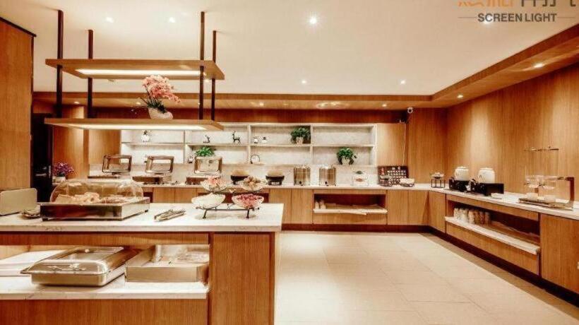 Hanting Premium Hotel Delingha Jinghuawan Plaza