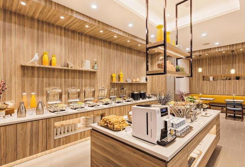 Hanting Premium Hotel Jinan Jiyang Jibei Park