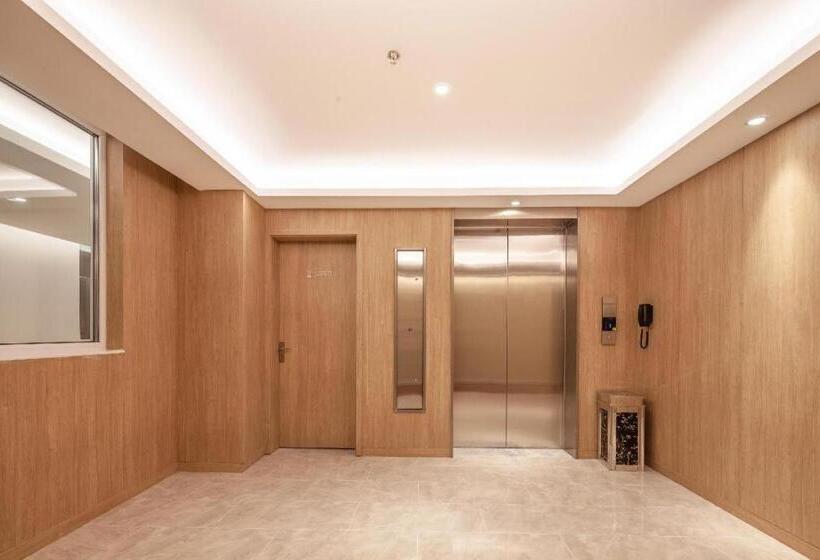 Hanting Premium Hotel Qingdao Taidong Metro Station