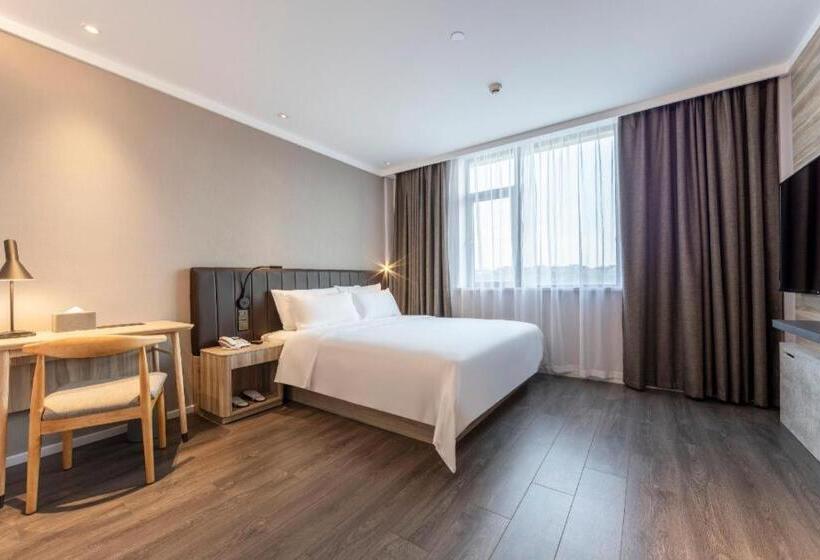 Hanting Premium Hotel Quzhuo Nanhu Plaza